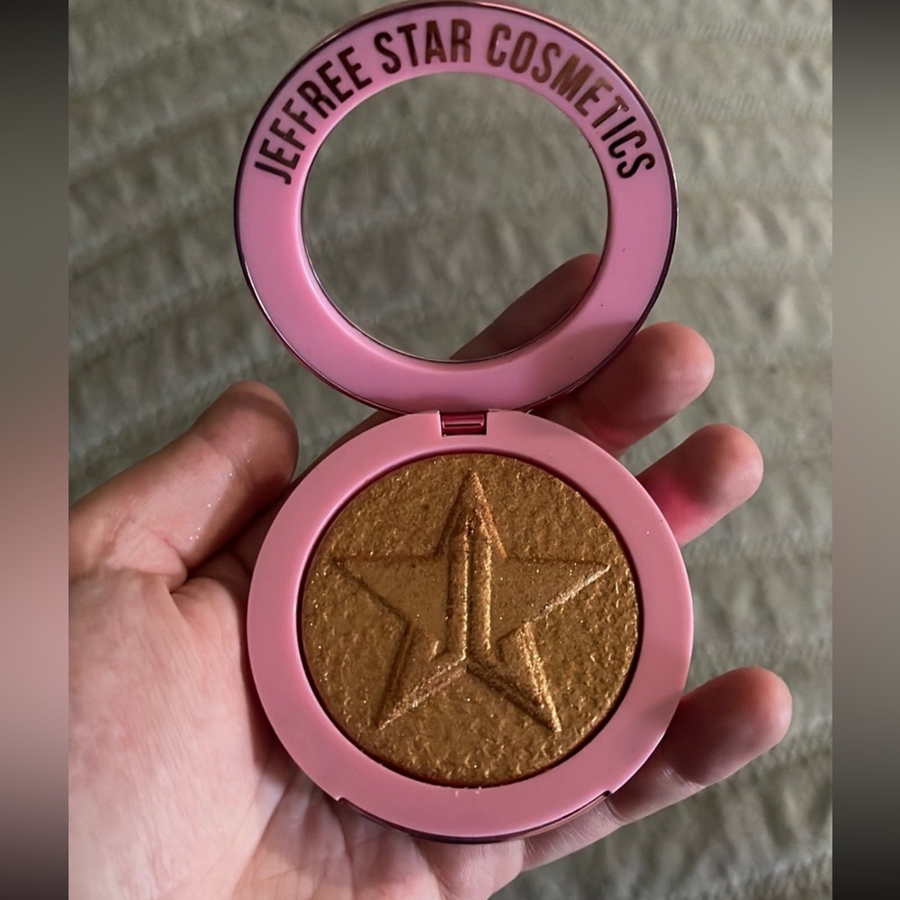 JEFFREE STAR COSMETICS SUPREME FROST HIGHLIGHTER